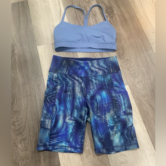lululemon athletica Pants - Lululemon invigorate High-Rise Short 8” size 6 and sport Bra
Size 2